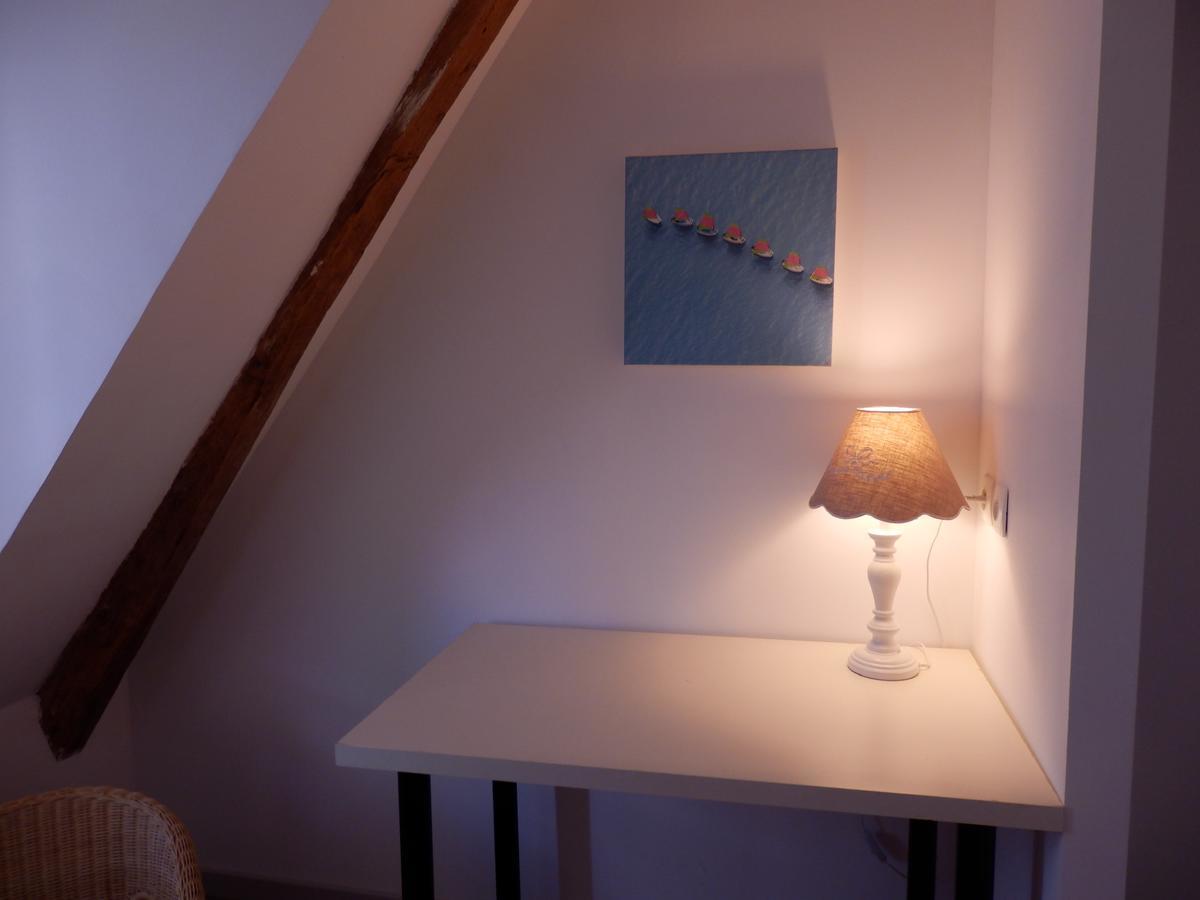 Au Presbytere De Dagmar Erbree Room photo
